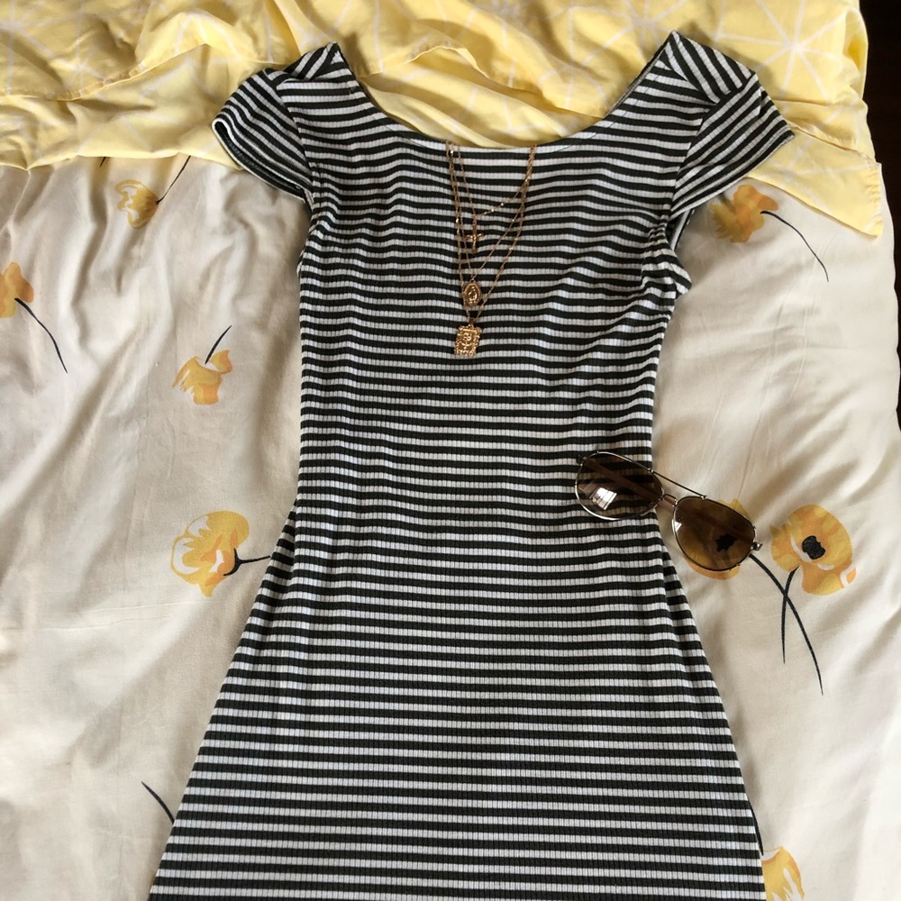 Bodycon Army Green/White Dress